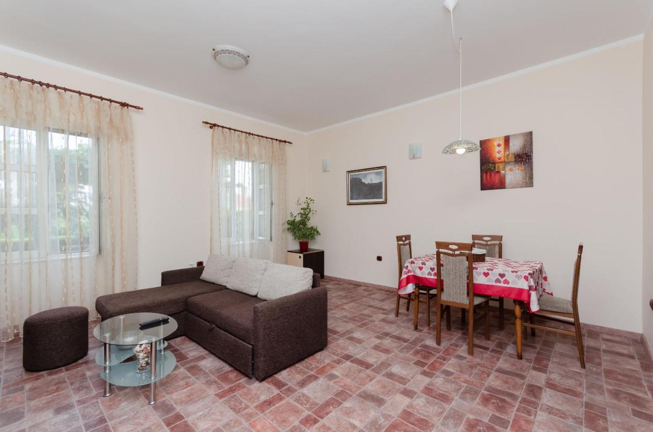 Apartment Aleksandra リエカ エクステリア 写真
