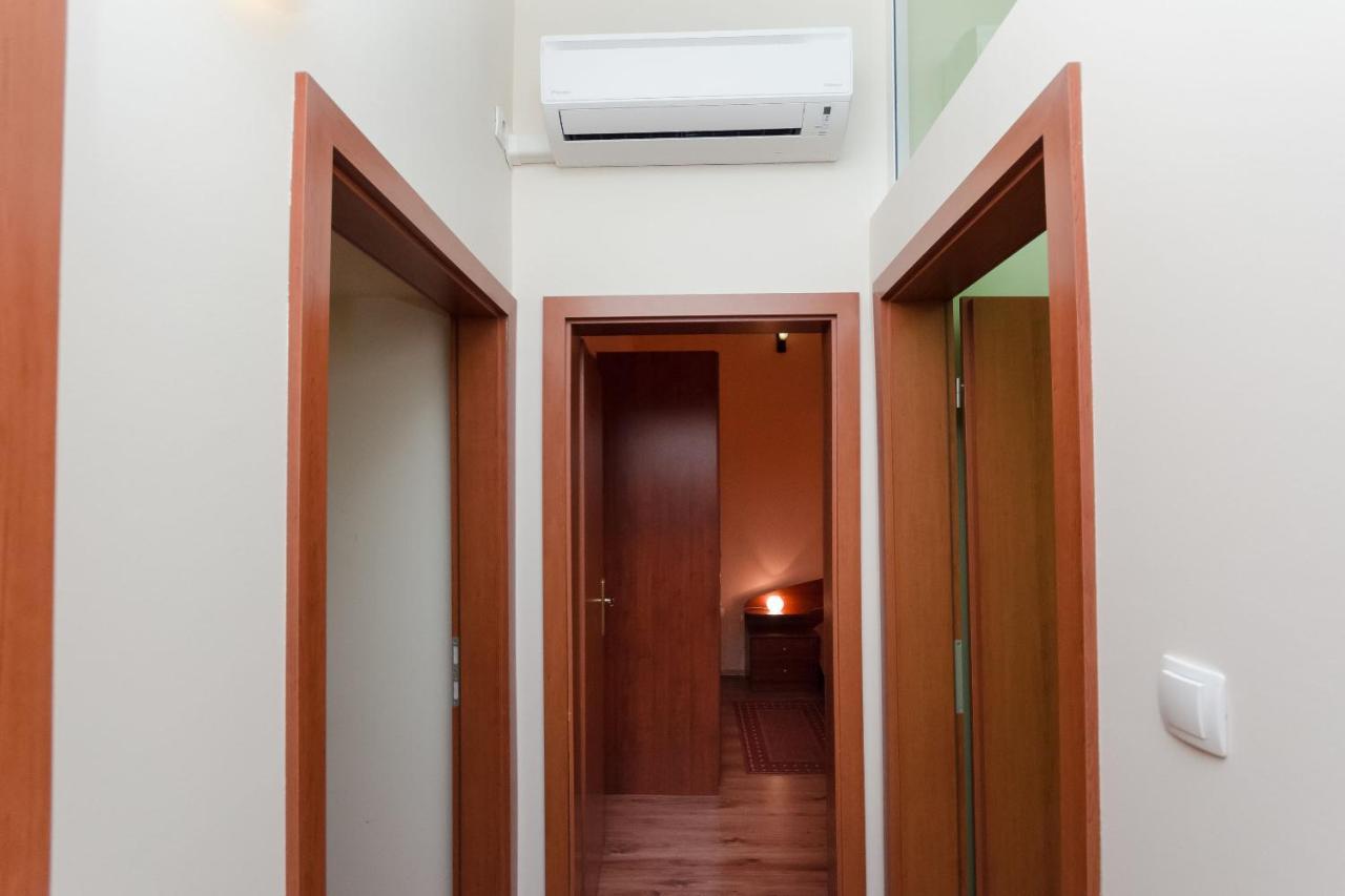 Apartment Aleksandra リエカ エクステリア 写真
