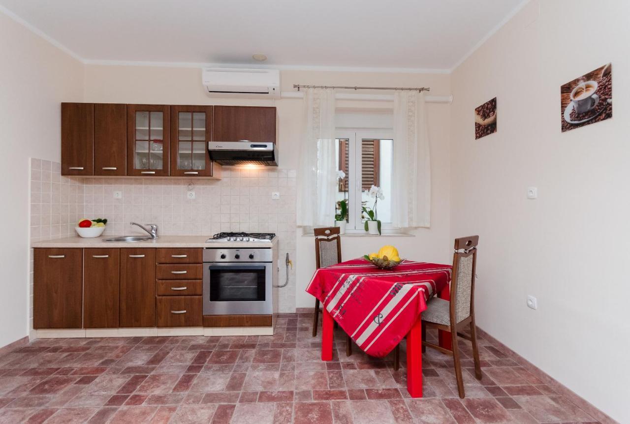 Apartment Aleksandra リエカ エクステリア 写真